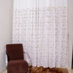 Cortina voil bordado com forro 4,80x2,70 ilhós 28mm cromado - ideal para bastão de no máximo metros.